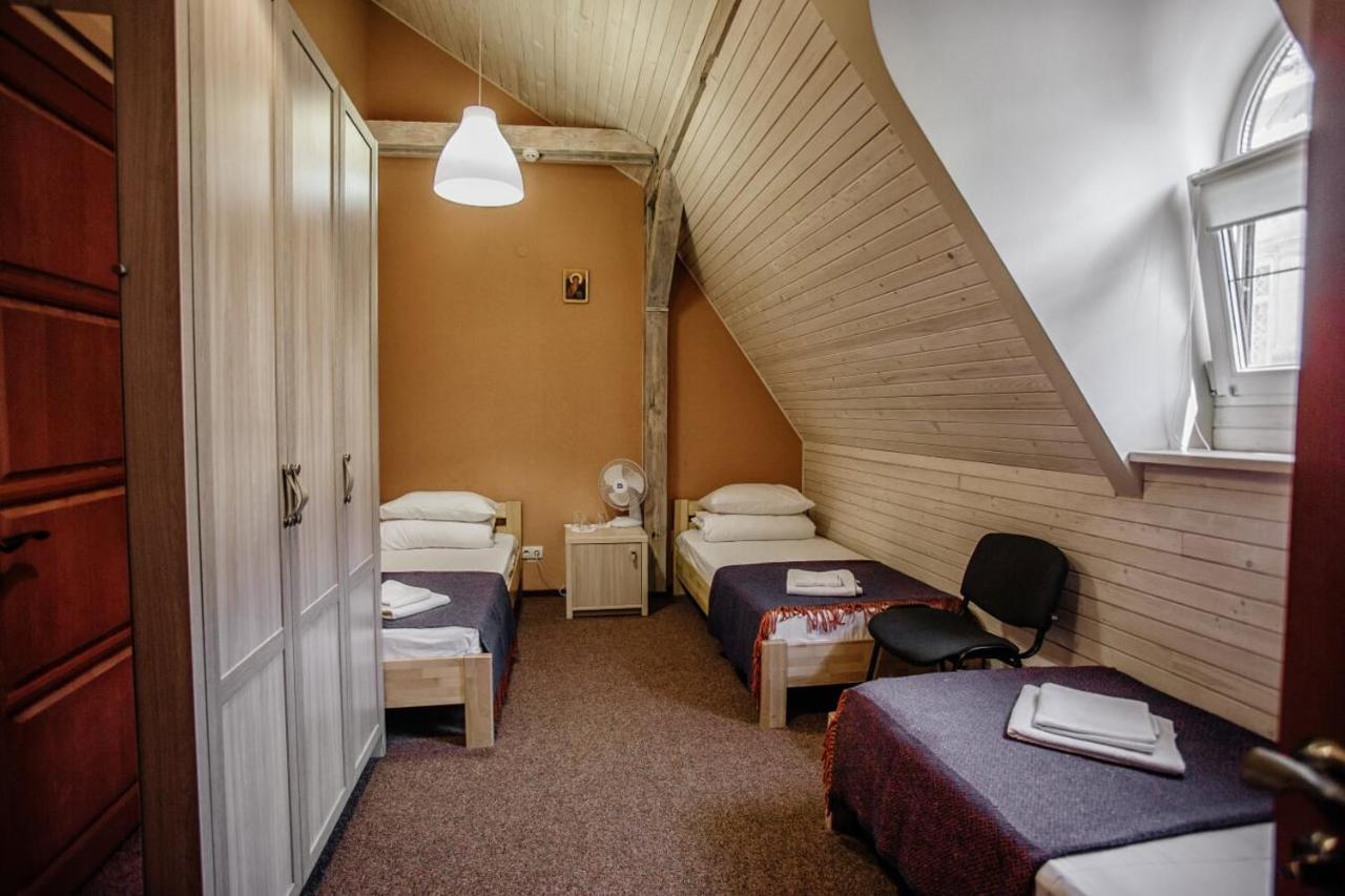 Guest House "Arkhistratyg" Λβιβ Εξωτερικό φωτογραφία
