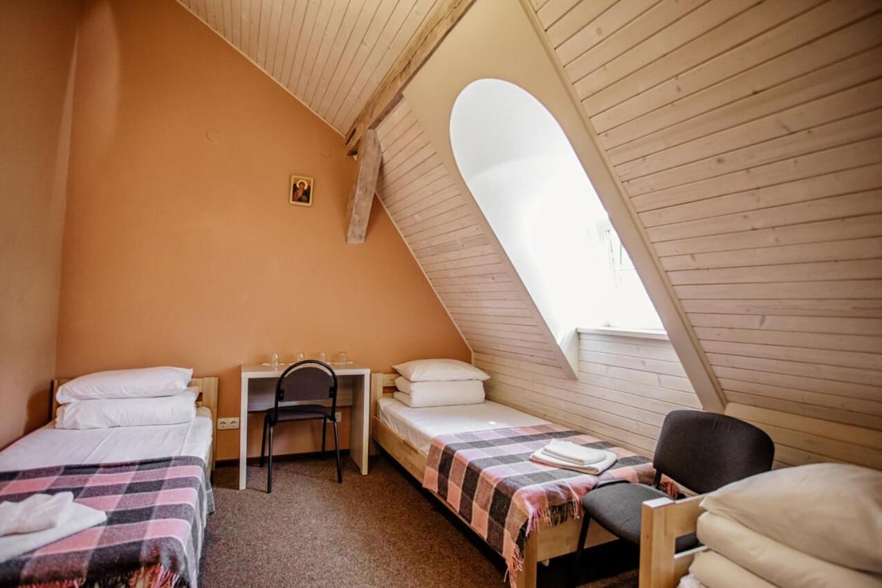 Guest House "Arkhistratyg" Λβιβ Εξωτερικό φωτογραφία