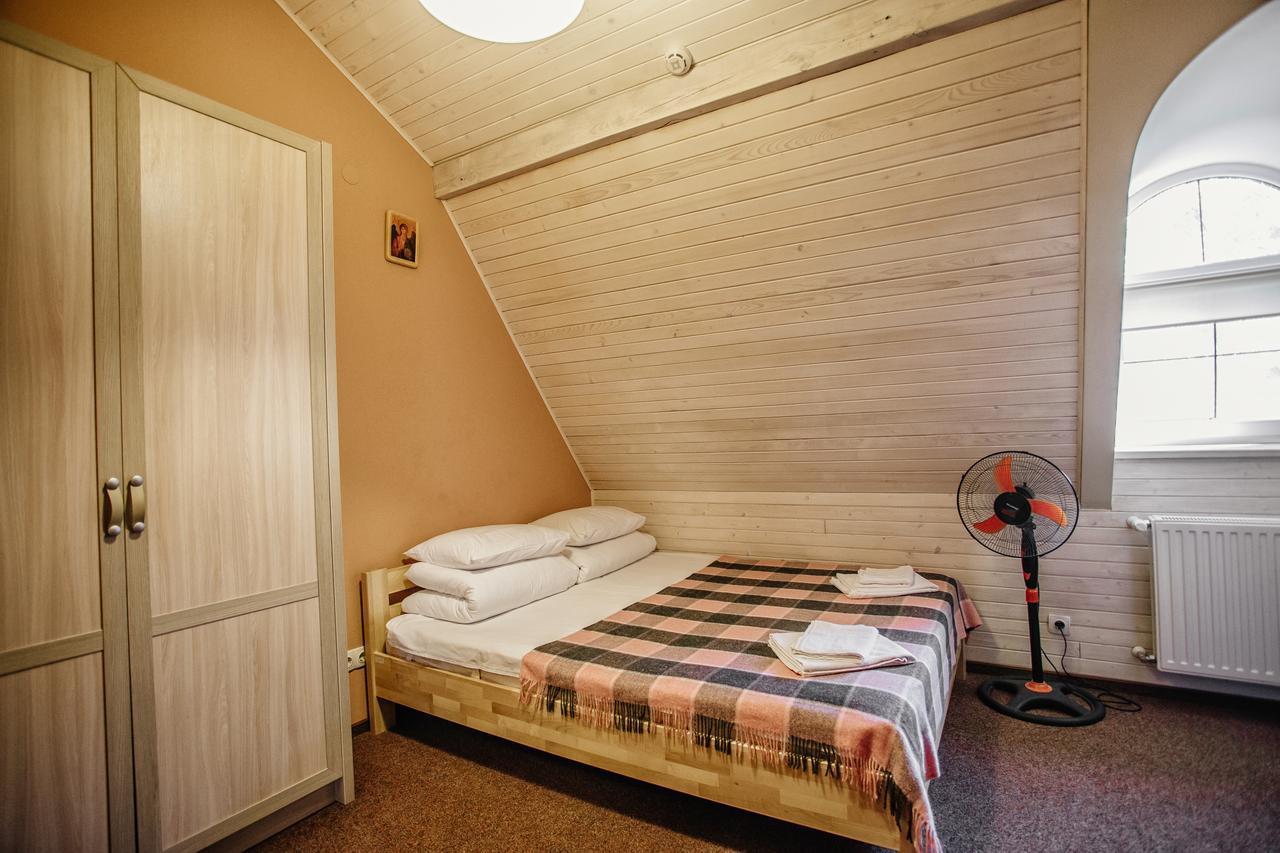 Guest House "Arkhistratyg" Λβιβ Εξωτερικό φωτογραφία